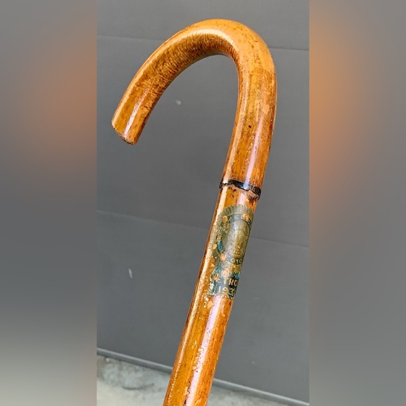 1931 Vintage Wooden Detroit American Legion Decal Badge Functional Souvenir Cane - Picture 7 of 16